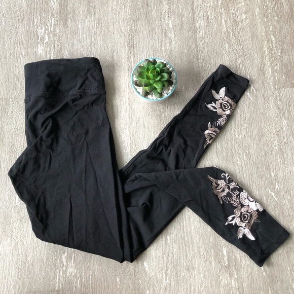 Betsey Johnson Pants - Betsey Johnson Performance Leggings Size XS